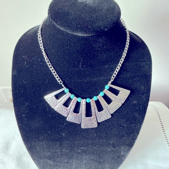 Howlite Silver Tone Statement Necklace Jewelry - Howlite Silver Tone Statement Necklace